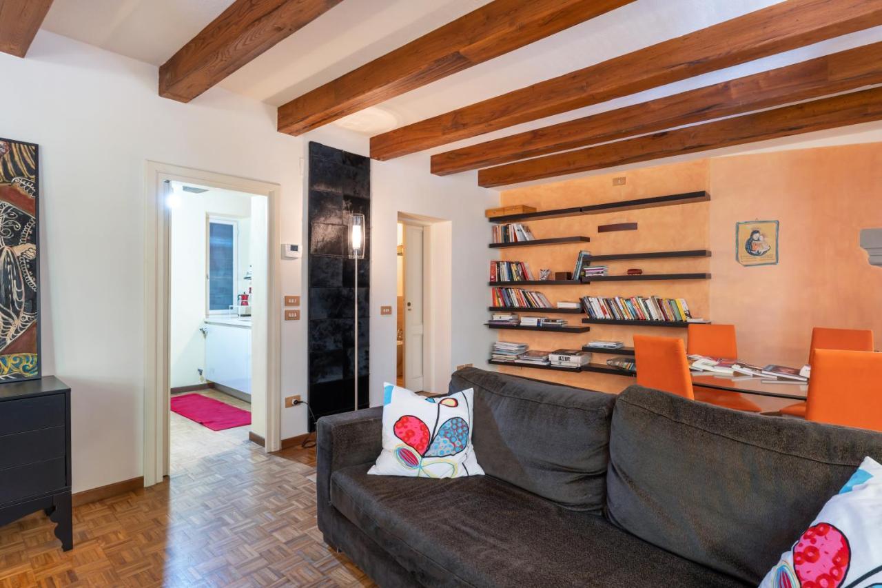 Piazza Napoleone Lovely Central Apartment Лукка Екстер'єр фото