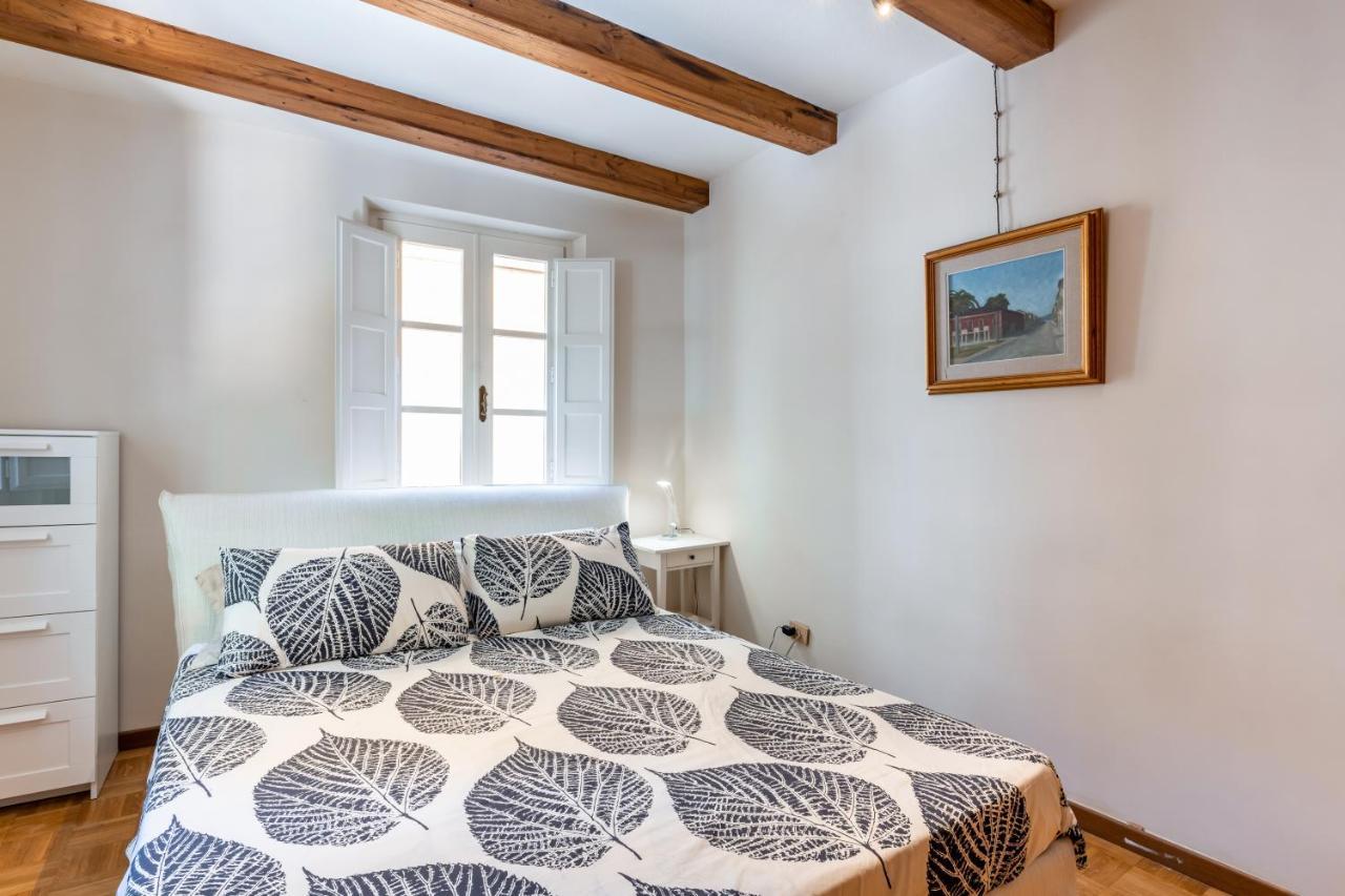 Piazza Napoleone Lovely Central Apartment Лукка Екстер'єр фото