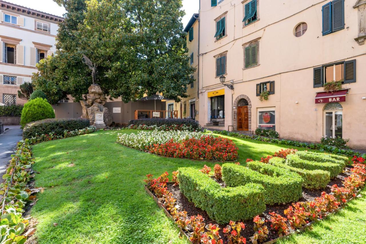 Piazza Napoleone Lovely Central Apartment Лукка Екстер'єр фото